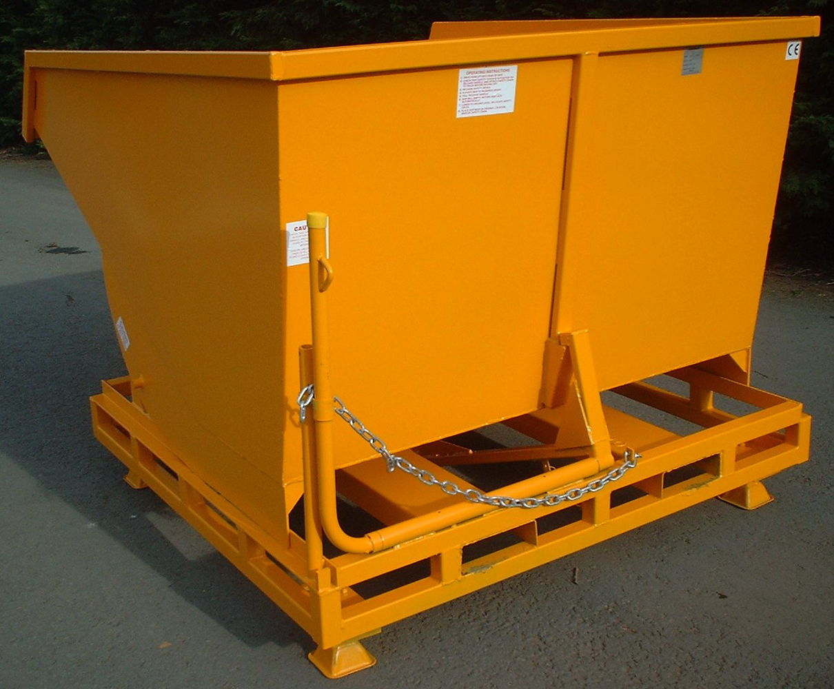 Tipping Skip 1.75 cu.m. size Auto Tipping