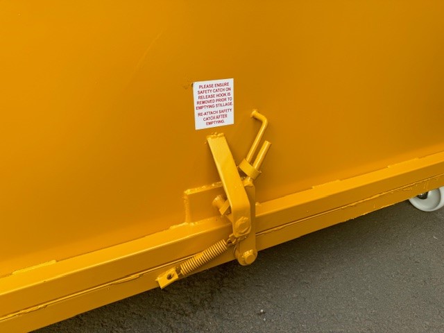 2cu m Drop Bottom Stillage 6