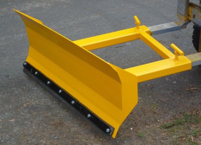 forklift snow plough / yard scraper 1